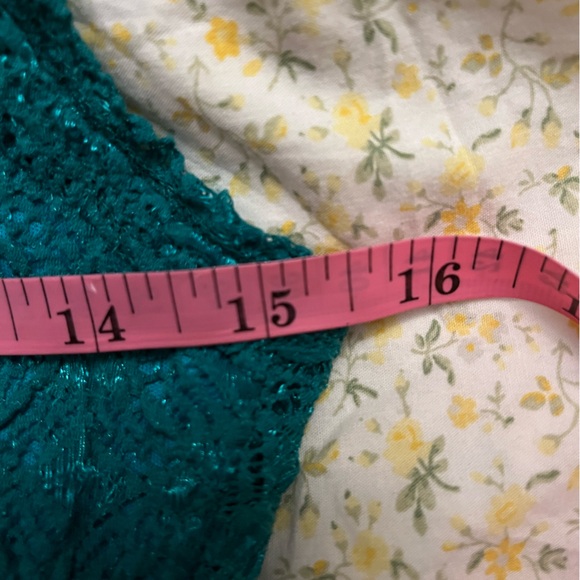 Vintage Y2K Style Lace V Neck Top - Picture 5 of 6